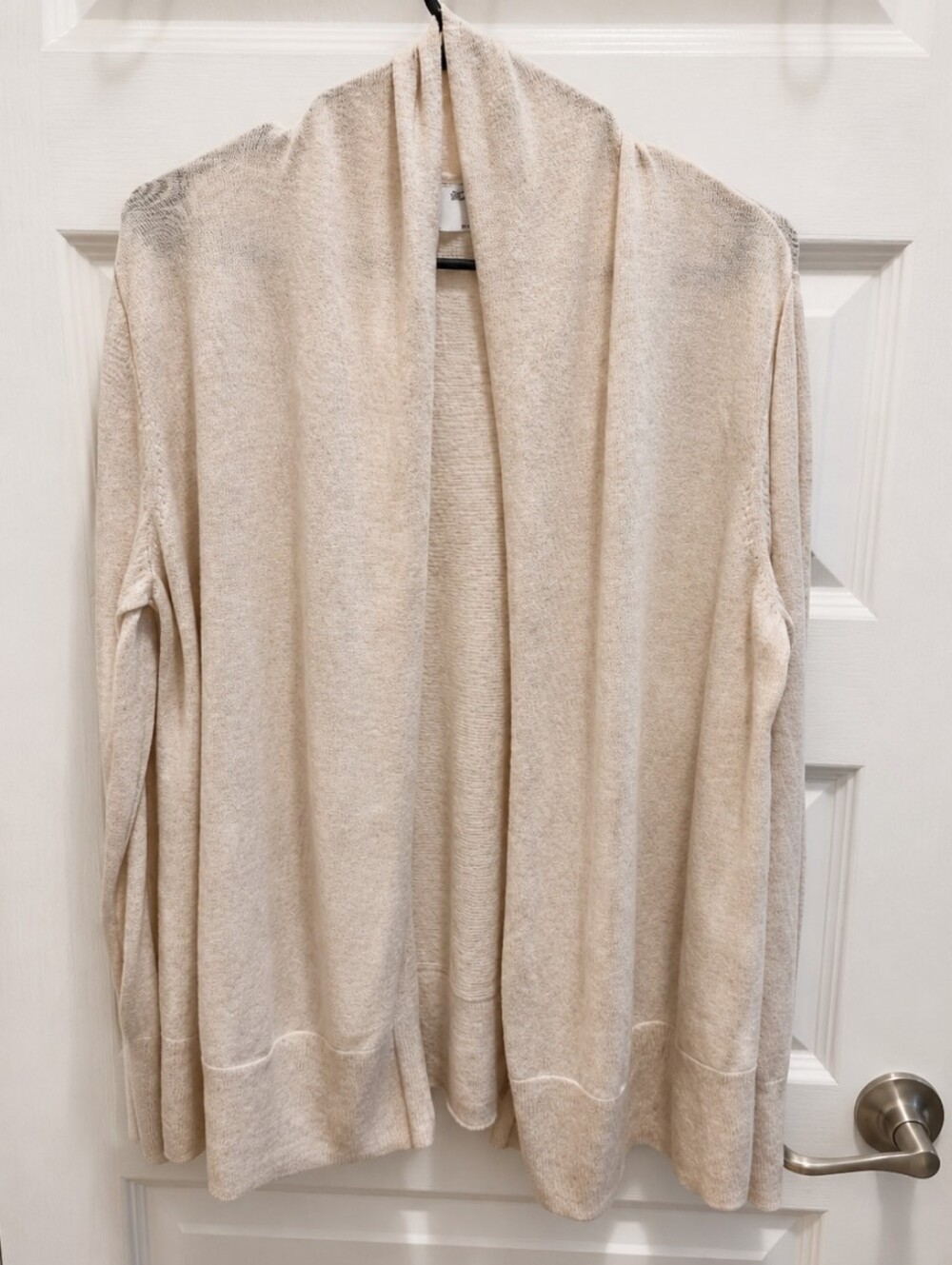 Old Navy Cozy Minimalist Cardigan Neutral Lightweight Layering Sweater XL - Picture 2 of 11